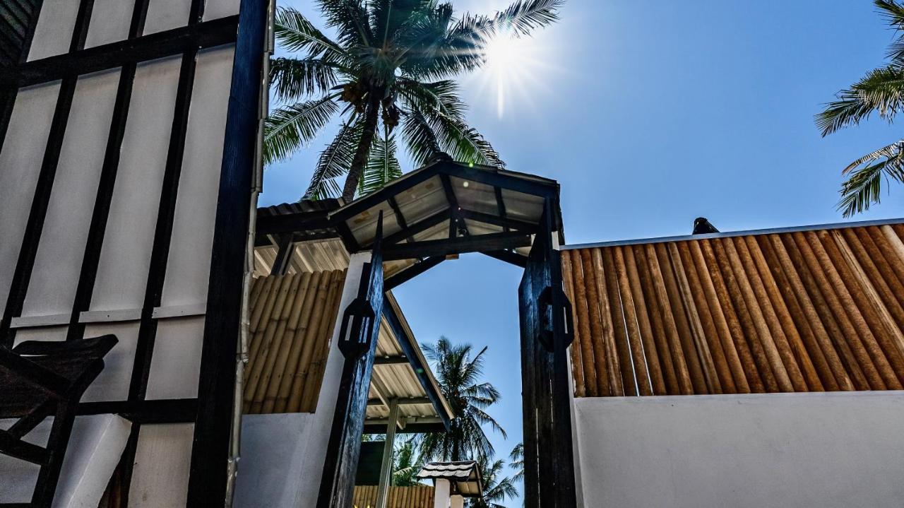 Sanctum Dive Bungalows With Private Pool 길리트라왕안 외부 사진